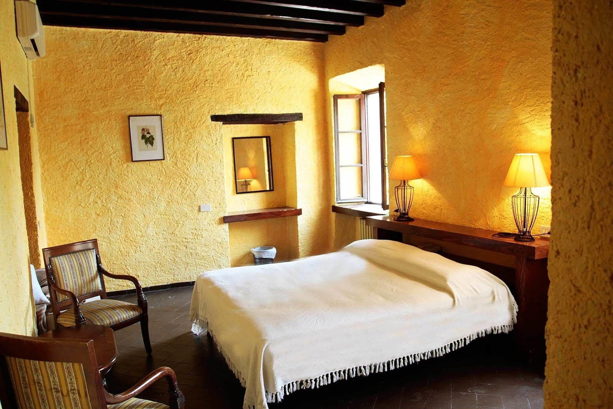 Antico Borgo Bed & Breakfast Castellaro  Екстериор снимка