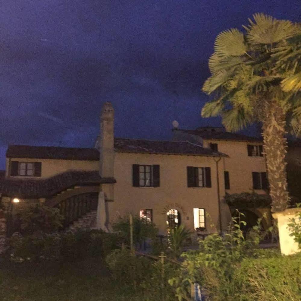 Antico Borgo Bed & Breakfast Castellaro  Екстериор снимка